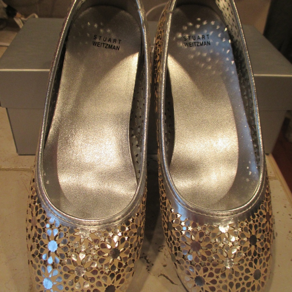 Stuart Weitzman girl U.S. size 3 Silver and Gold
